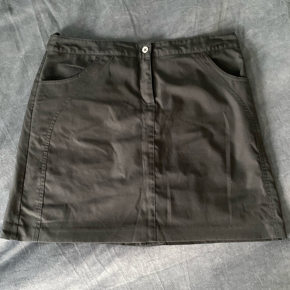 Izod golf/tennis skort